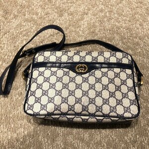 Gucci　GGキャンパス　ネイビー　ショルダーバック