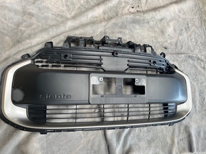 Sienta MXPC10 MXPL10 フロントBumper　Grille