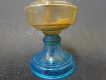 戦前　古い硝子　ガラス　エンボス　青ガラス　乳白　オイルランプ台　まとめて_画像5