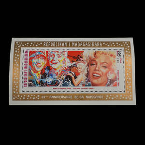 未使用 切手 マリリン・モンロー マダガスカル 発行 マリリン・モンロー 小型シート 301 Marilyn Monroe