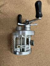  【6299】 SHIMANO リール カルカッタ コンクエスト_画像4