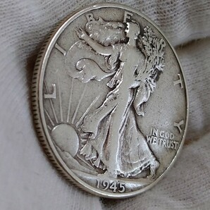 アメリカ銀貨 ウォーキングリバティ ハーフダラー 50セント アンティーク ヴィンテージ シルバーダラー 古銭 1945の画像2