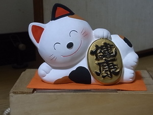 招き猫　貯金箱　猫　置物