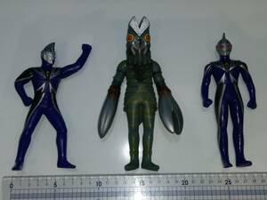 青いウルトラマン+バルタン星人 16-18㎝ ソフビ フィギュア 3体