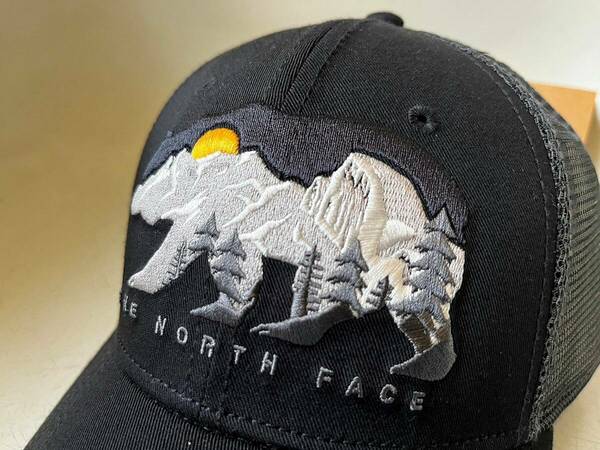 送料無料 即決 新品 USA限定 本物 The North Face ノースフェイス 男女兼用 EMB トラッカーハット メッシュキャップ 帽子 BLK/BLK