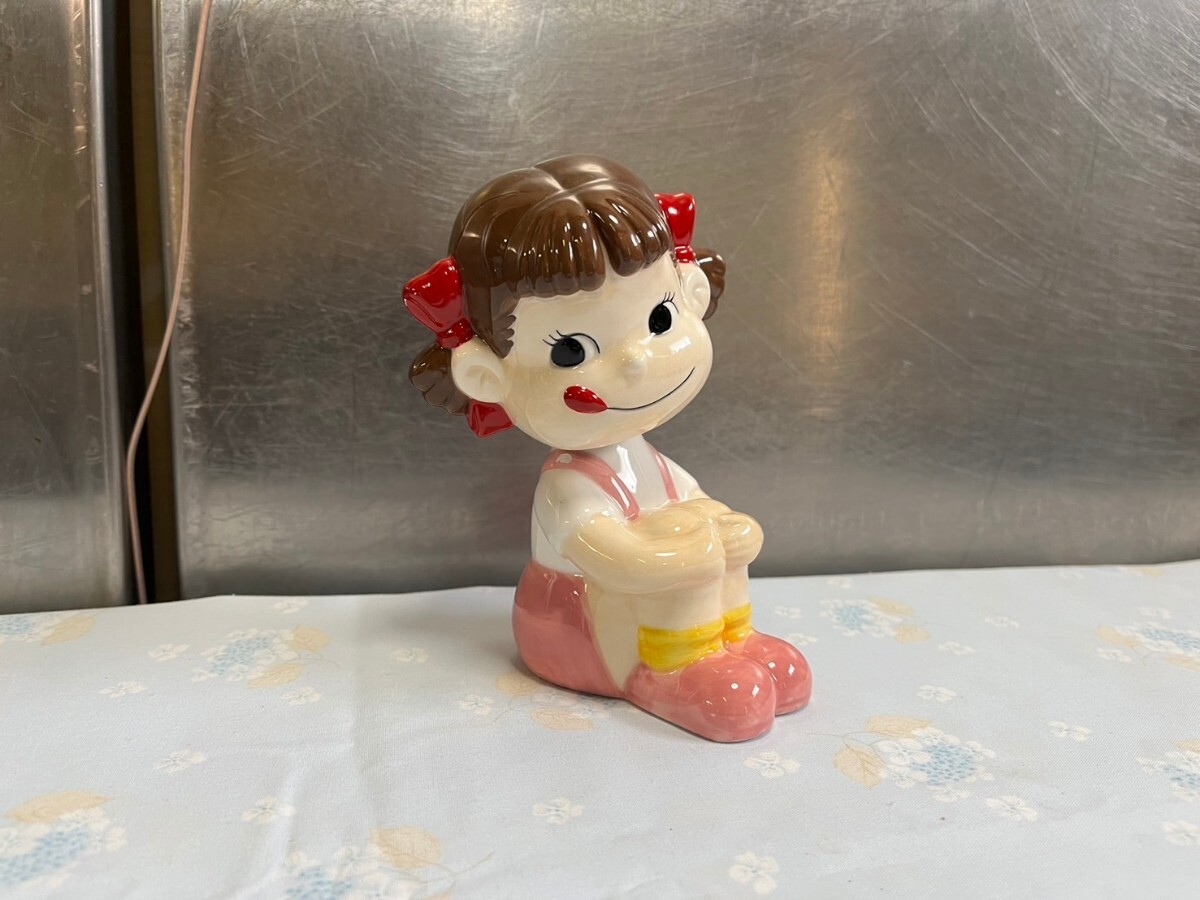 Yahoo!オークション -「(陶器製」(ペコちゃん) (キャラクター Yahoo!オークション -「(陶器製」(ペコちゃん) (キャラクター