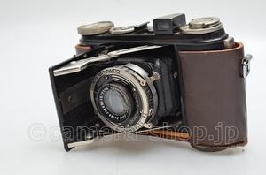 Welta Welti 24x36 c1937-1938 Carl Zeiss Jena Tessar 2.8/513 w/half case