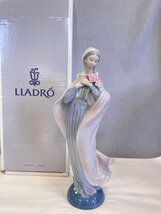 ［道］LLADRO リヤドロ 『花を持つマリア』 #5171 フィギュリン 陶器人形 結婚祝_画像1