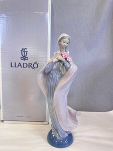 ［道］LLADRO リヤドロ 『花を持つマリア』 #5171 フィギュリン 陶器人形 結婚祝