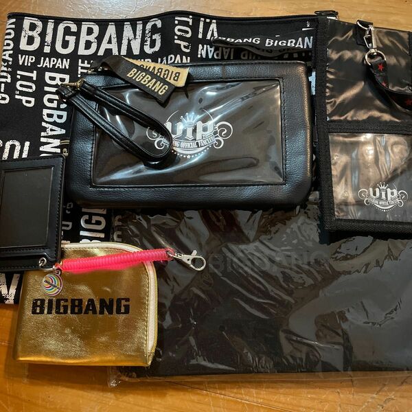 韓国グループBIGBANGの公式ファンクラブの送られてくるバッグ、ポーチ、ケースです。どんなのか見たのみで使っていません。