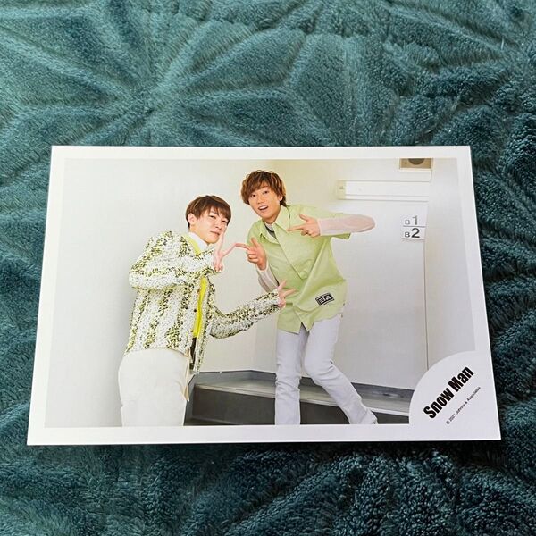 SnowMan HelloHello YumYumYum 公式写真 オフショット 渡辺翔太 阿部亮平