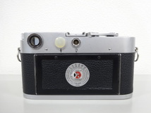 動作確認済み LEICA ライカ M3 レンジファインダー フィルム カメラ ダブルストローク 74万番台 ボディのみ シルバークローム_画像2