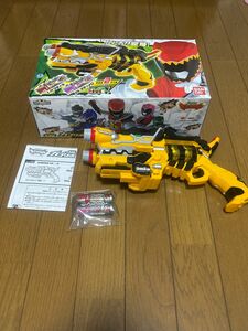 獣電戦隊　キョウリュウジャー　変身銃　ガブリボルバー