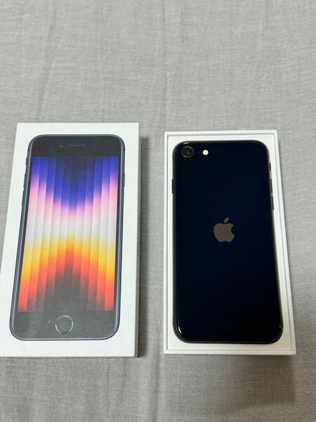 ほぼ新品 iPhone SE (第3世代) 64GB ミッドナイト SIMフリー