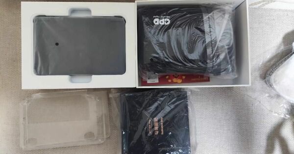 美品 gpd win mini Ryzen 7840U 32gb 2TB