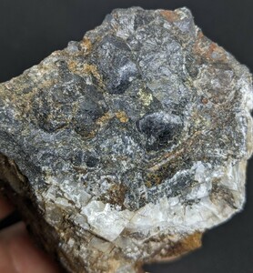 ★良質な磁鉄鉱原石320g no9　国産鉱物 標本