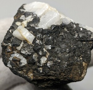 ★良質な磁鉄鉱原石　122g no41　国産鉱物 天然石 国産鉱物標本