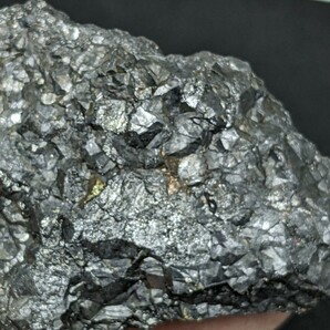 ★良質な鉄鉱石 磁鉄鉱原石61g no7 国産鉱物 国産鉱物標本の画像2