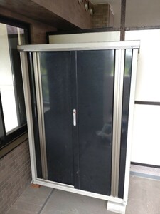 [ shop front delivery limitation ] TAKUBO storage room Takubo storage room storage dismantlement ending key less height adjustment legs equipped used present condition delivery 