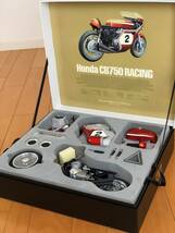 Honda CB750 RACING 1/6 SCALE COLLECTOR'S CLUB 　タミヤ　セミアッセンブルモデル_画像7