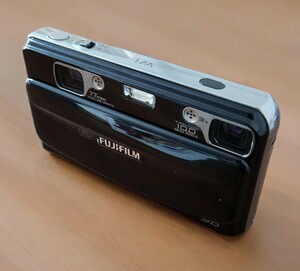 FUJIFILM finePix REAL 3D W1 作動良好！業者転売ヤー評価の悪い人は説明文をしっかり読んで！！