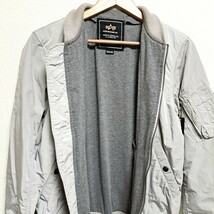 【ALPHA INDUSTRIES】アルファインダストリーズ フライト ジャケット グレー 防寒 フェード感 ジップ 古着 紳士 メンズ サイズM/Y9634HH_画像3