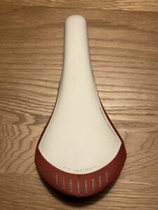 【中古】FIZIK フィジーク tail flex wing flex white red 白 赤