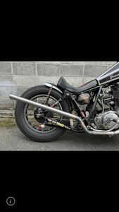 sr400 かち上げマフラー　ワンオフ　チョッパー　ボバー　ハーレー　トライアンフ　スリップオン　ヤマハ　ハードテール　ブラットスタイル