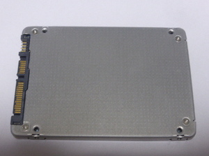 KIOXIA SSD KHK6YRSE3T84 SATA 2.5inch 3.84TB(3840GB) 電源投入回数36回 使用時間199時間 正常判定 本体のみ ラベル欠品 中古品です①