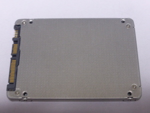 KIOXIA SSD KHK6YRSE3T84 SATA 2.5inch 3.84TB(3840GB) 電源投入回数30回 使用時間186時間 正常判定 本体のみ ラベル欠品 中古品です④