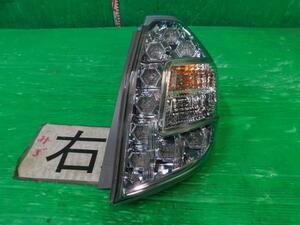 フィットシャトル DAA-GP2 右テールランプ ハイブリッド LDA-MF6 NH624P 33500-TF7-J01