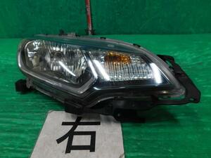 フィット DAA-GP5 右ヘッドランプASSY ハイブリッド NH700M 33100-T5A-J11