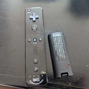 Wiiリモコンプラス　黒　クロ　コントローラー　動作品　ボタン付き電池　wiiＵ