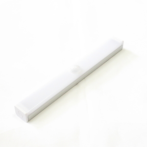 LED 人感センサーライト LEDセンサーライト 21㎝ 白光色 6000K 調光機能付き マグネット 簡単設置 寝室 クローゼット 廊下