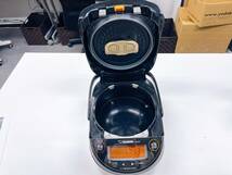 NP-ZX10 BA 象印 ZOJIRUSHI 圧力IH炊飯ジャー 炊飯器 (5.5合炊き)　2022年製 通電確認済み 動作品（ス164）_画像8