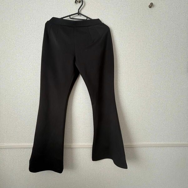 パンツ 黒 ボトムス ブラックパンツ フレアパンツ レディース ファッション おしゃれ GRL グレイル チャック横 Lサイズ