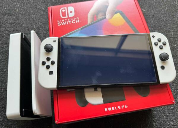 【美品】Nintendo Switch 有機ELモデル 本体 ホワイト ニンテンドースイッチ 任天堂 動作良好品【送料無料】ヨドバシ5年保証付き