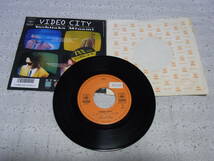 ファン垂涎のアイテム： 南佳孝　VIDEO CITY　シングルレコード　レンタルレコード_画像2