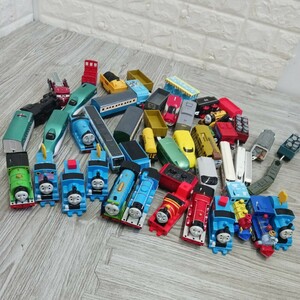 I　プラレール　電車　機関車　トーマス TOMICA　　おもちゃ　子供　 レール プラレール等 曲線 直線　橋脚　格安売り切りスタート！　ま 4