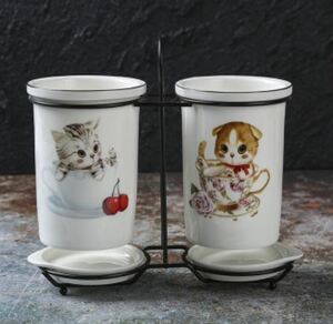 箸立て 2個一体型 カップに入ったネコちゃんデザイン 陶器製DJ386