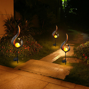 CHQ801#夜のお庭を幻想的に☆ソーラーライト 炎のような光 防水 屋外 ガーデン 装飾 照明 おしゃれ かっこいい 素敵 入り口 外構 あかり
