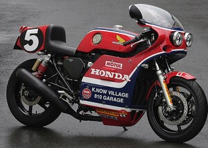 CB750 RC42 サイドカバー　カーボン　RCB カフェレーサー　ホワイトハウス　HONDA　ホンダ　　　　