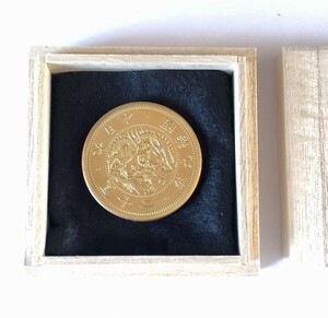 * old 20 jpy gold coin Meiji 9 year tree boxed 