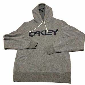 オークリー　OAKLEY パーカー　 グレー スウェット　Mサイズ　 スウェットパーカー　中古美品　メンズ