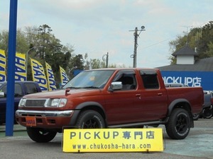 ダットサン 2.4 AX ダブルキャブ 4WD オートマ 16アルミ