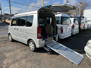 エブリイワゴン 車いす移動車　後部電動固定　リアシート付 スロープ 4WD 走行64000km 検6年11月