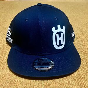 NEW ERA 9FIFTY CAP × Husqvarna ハスクバーナ　 ニューエラ 帽子 キャップMLBキャップベース　