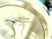 ★ Daiwa/ダイワ 300F ミリオネア CV-Z ベイトリール 右ハンドル 釣り/フィッシング (48328I1)_画像3