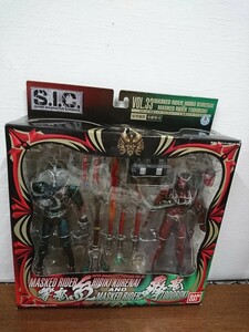 14. S.I.C VOL.33 仮面ライダーヒビキクレナイ&仮面ライダートドロキ