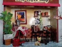 ドールハウスキット 　街角のお店「 リーフコーヒーショップ 」 ジオラマ　　看板ライト　セット_画像2